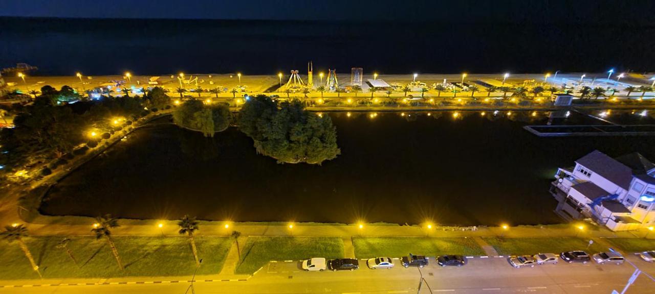 E&S Apartment - Sunset & Sea View Batumi Esterno foto